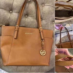 Michael Kors Jet Set Large Travel Tote